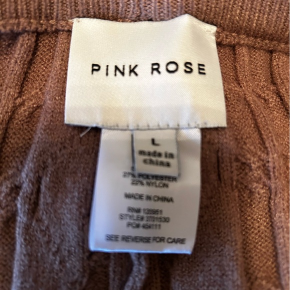Pink Rose Bellbottom knitted Pants - Picture 4 of 4